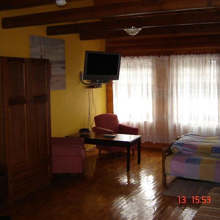 Viesu Nams Mezu 13 Hotel Вентспилс Екстериор снимка