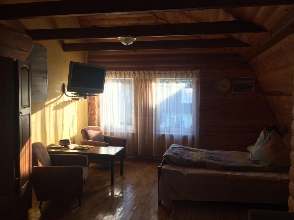 Viesu Nams Mezu 13 Hotel Вентспилс Екстериор снимка