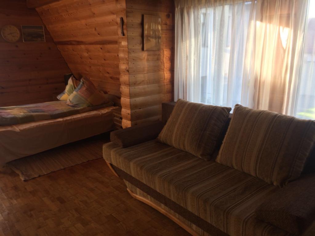 Viesu Nams Mezu 13 Hotel Вентспилс Екстериор снимка